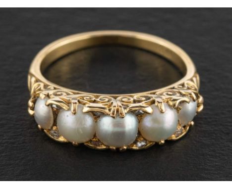 A five mabe pearl ring with rose-cut diamond spacers,: the pearls of varying hue from white to grey, diameter ca. 3.6-4.8mms,