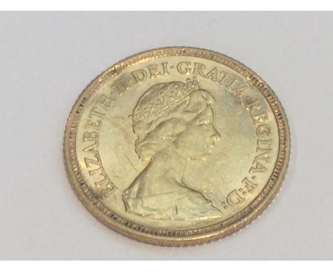 Queen Elizabeth II half sovereign, 1982, obv decimal portrait, rv George &amp; Dragon, 3.98g, condition Fine. 