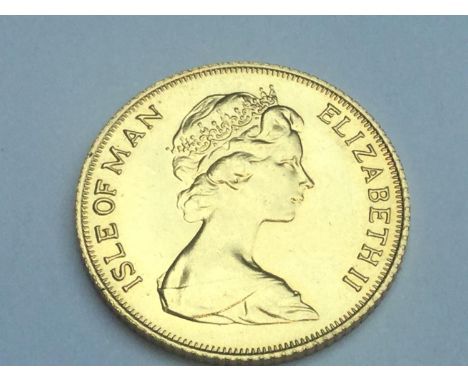 Queen Elizabeth II Isle of Man half sovereign, 1973, obv decimal portrait, rv Norse warrior on horseback, weight 4.01g, condi