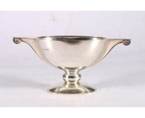 George VI sterling silver twin handled pedestal bowl, S Blackensee and Son Ltd, Chester, 1937, 11cm tall, 364g. 