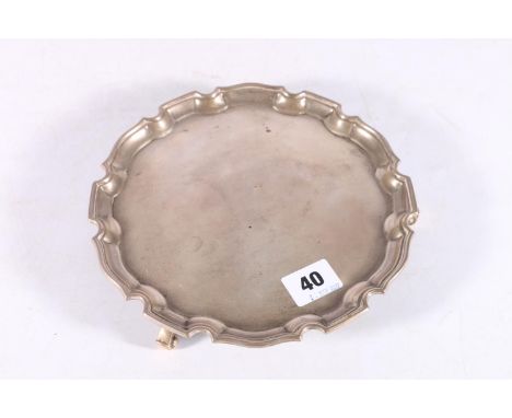 George VI sterling silver salver with pie crust edge a scroll feet, Hamilton and Inches, Edinburgh, 1940, 20.5cm, 354g. 