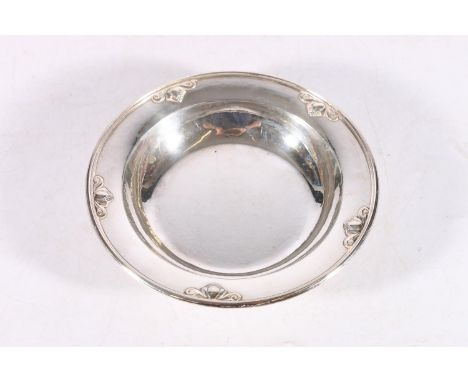 Danish silver round shallow bowl, underside stamped number 642F, Georg Jenson Denmark sterling Dessin, 17cm, 234g. 