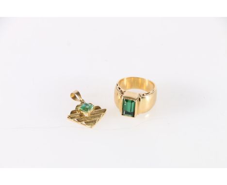 18ct gold modernist pendant set with square cut blue/green stone, the hoop inscribed '18K', 2.3g, also a similar ring, unhall