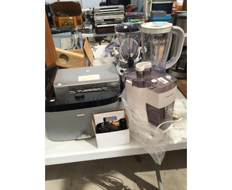 A MIXED QUANTITY TO INCLUDE BLENDERS, JUICERS, GEAR4 SPEAKER, A DVD PLAYER ETC. ALL IN WORKING ORDER 
