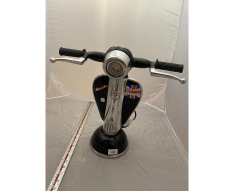 A VESPA SCOOTER LAMP - WORKING 