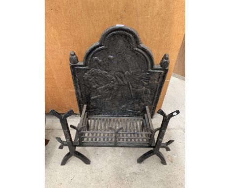 AN ORNATE CAST IRON FIRE/DOG GRATE 