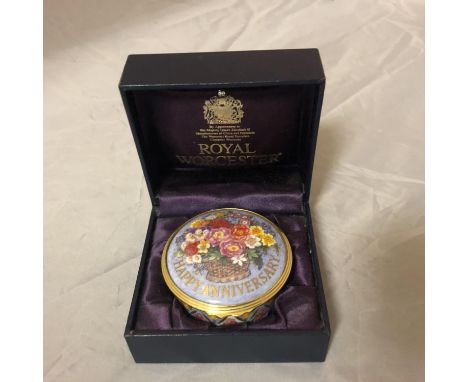 A ROYAL WORCESTER MUSICAL HAPPY ANNIVERSARY TRINKET BOX, BOXED 