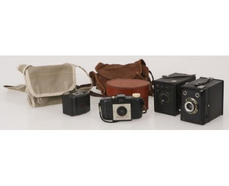   Een lot van (3) camera's inclusief tas en 1 flitser  -         A lot of (3) cameras including bag and 1 flash  -       