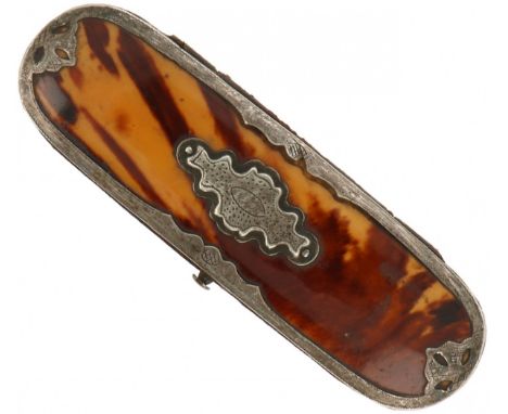   Bril etui zilver. Voorzien van schildpad behuizing en zilveren montuur. Nederland, Schoonhoven, Willem de Pleijt, 1851-1878
