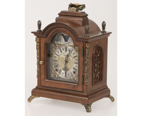   Een Warmink tafelklok. 2e helft 20e eeuw.  -         A Warmink table clock. 2nd half 20th century.  -       