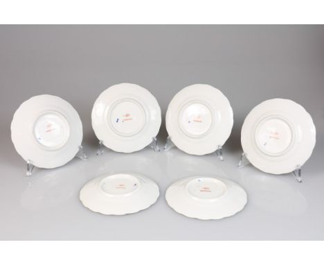   een set van (6) gebaksbordjes Lomonosov Imperial Porcelain Factory. Rusland, 2e helft 20e eeuw. Diam. 15 cm. Geschatte opbr