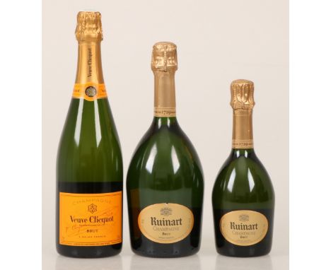   Een lot van (3) champagnes bestaande uit Veuve Clicquot (37,5 cl) en twee flessen Ruinart (75 cl). Geschatte opbrengst: € 2