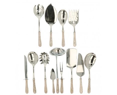   (13) Delig lot diverse bestekdelen zilver. Voorzien van Sterling zilveren gevulde handvatten. USA, Baltimore, Maryland, Kir
