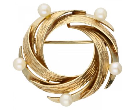   Geelgouden vintage broche, met cultivé zoetwater parel - 14 kt. Ø ca. 2,6 cm. Gewicht: 5 gram.        Yellow gold vintage b