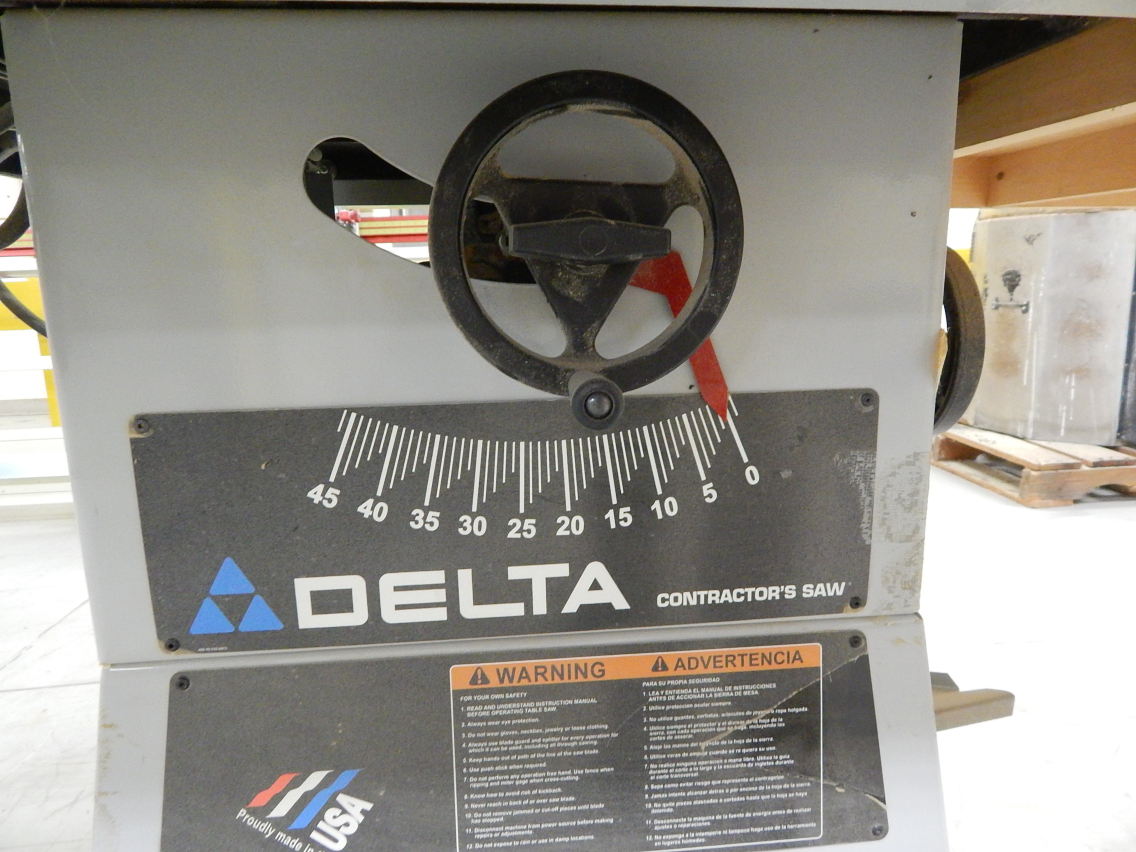 Delta 36451 Tilting Arbor Table Saw with Biesemeyer Fence 110V, 1phs.