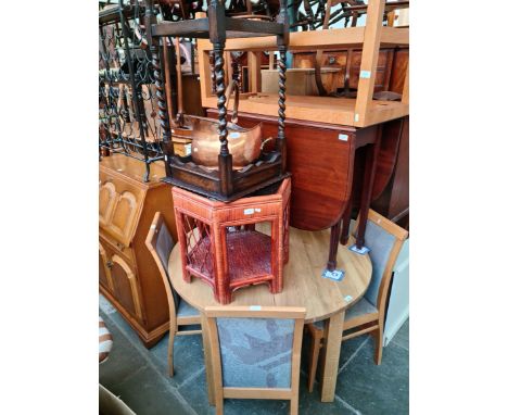 Various items of furniture : a light oak table and 4 chairs, a mahogany drop leaf table, an oak twisted leg table, a copper c