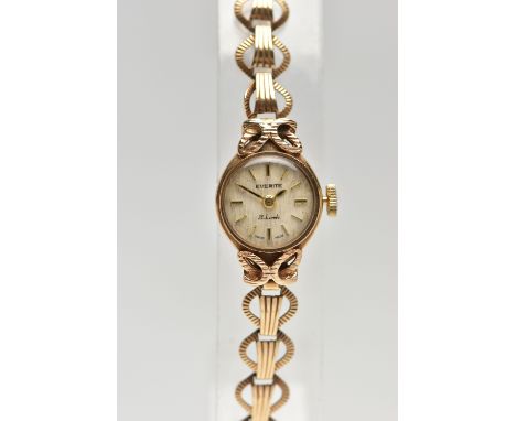 A LADIES 9CT GOLD 'EVERITE' WRISTWATCH, manual wind, gold dial signed 'Everite, 21 jewels', baton markers, polished case stam