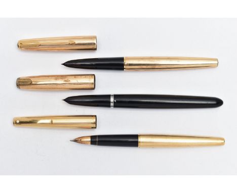 TWO 'PARKER' FOUNTAIN PENS AND A 'SHEAFFER' FOUNTAIN PEN, to include a rolled gold 'Parker 21' fountain pen, a black laquear 