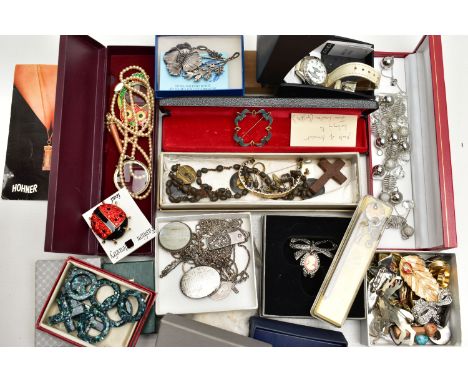 A BOX OF ASSORTED SILVER AND COSTUME JEWELLERY, to include a silver ingot pendant set with a single round brilliant cut diamo