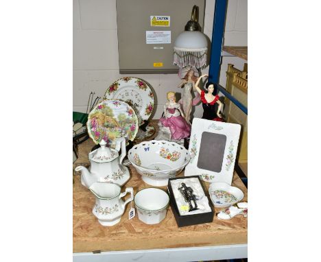 A GROUP OF CERAMICS, to include a Royal Albert Old Country Roses 30th Anniversary 'Tranquil Garden' plate, an Old Country Ros