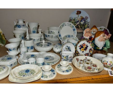 A QUANTITY OF WEDGWOOD 'CLEMENTINE' GIFTWARES ETC, to include trinket boxes, pin trays, vases, bud vases, powder bowl with co