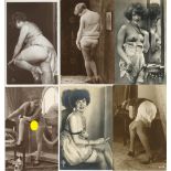 Erotik Damen in Unterwäsche Album mit ca. 550 Ansichtskarten