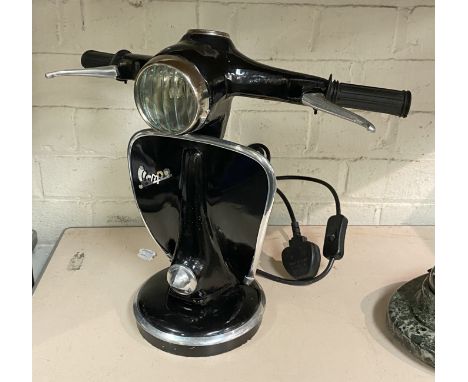 VESPA TABLE LAMP