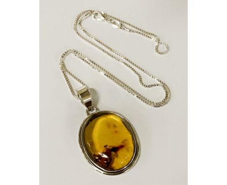 AMBER PENDANT STERLING SILVER WITH CHAIN