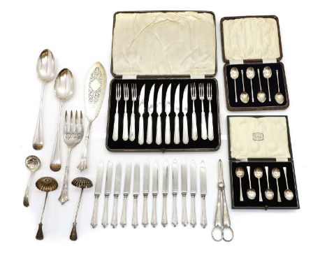 A collection of cased silver flatware comprising a set of six teaspoons, Sheffield 1923, a set of six Art Deco coffee spoons,