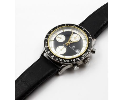 Herrenarmbandchronograph "HAMILTON AUTOMATIC".Rundes Edelstahlgehäuse. Schwarzes Zifferblatt mit Datumsfenster bei 3, mattsil