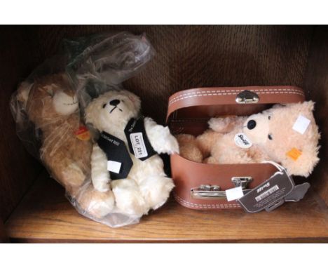 Three "Steiff" teddy bears, includes one with yellow label and ear button, with original label, named "Fynn", in card case (3