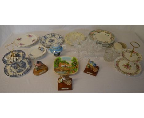 Ceramic cake stands, figures of birds, thimbles, Louth teapot etc
