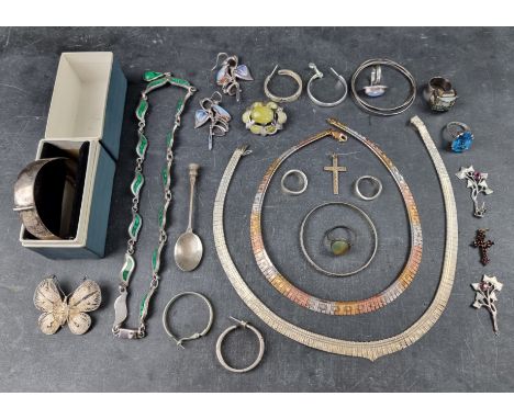 A small quantity of jewellery, stamped '925' and similar; together with a silver hinged bangle. 