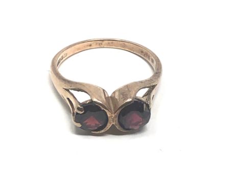 9ct gold vintage garnet ring (3.7g) 