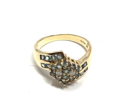 9ct gold green &amp; clear stone ring (3.3g) 