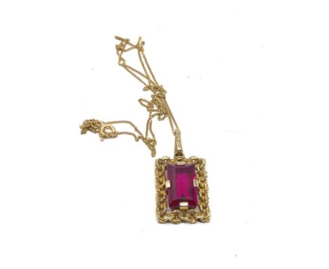 9ct gold vintage synthetic ruby drop pendant necklace (3.3g) 