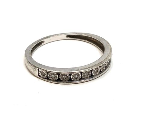 9ct white gold  half-eternity ring (1.9g) 