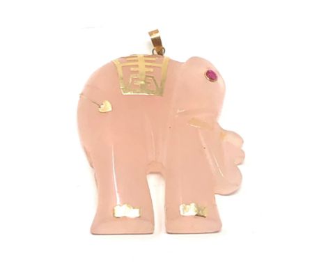 14ct gold ruby set eyes &amp; rose quartz carved elephant pendant (13g) 