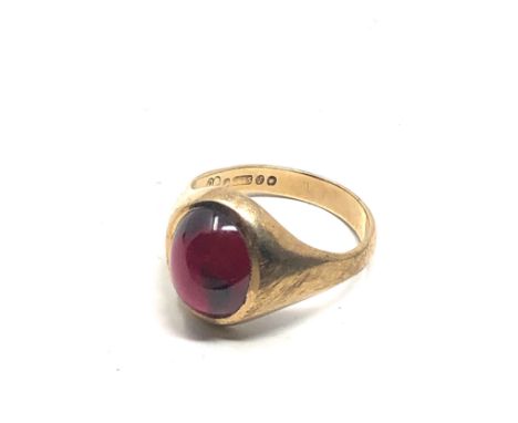 9ct gold synthetic ruby ring (4.5g) 