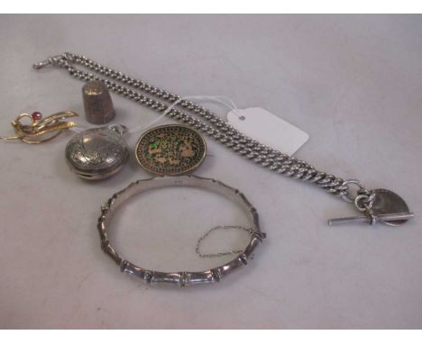 A 9ct gold brooch, together with a silver watch chain, bangle and sovereign case, a thimble by Charles Horner and a brooch (6