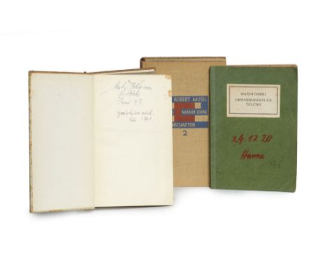   Höch, Hannah - - Robert Musil. Der Mann ohne Eigenschaften. Bde. 1-2 (von 3). Berlin, Rowohlt, 1930-33. 1074 S., 1 Bl. - 60