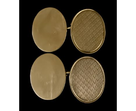 A Pair of Gentleman's 9ct Gold Oval Cufflinks, with engine turned faces, gross weight 11g