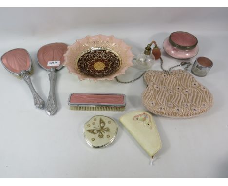 Mixed lot to include vintage dressing table set, ladies handbag, compact etc.