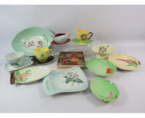 Good selection of Carltonware Australian desgin ceramics.