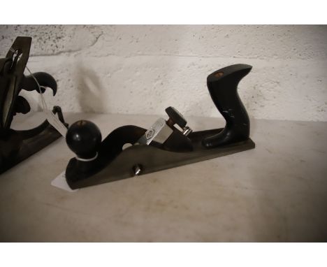Union Compass Plane, Black &amp; Decker Shoulder plane plus a Stanley Number 5 Plane. See photos. 