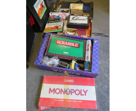 Three trays of vintage games etc to include chess set, Cluedo and Totopoly 