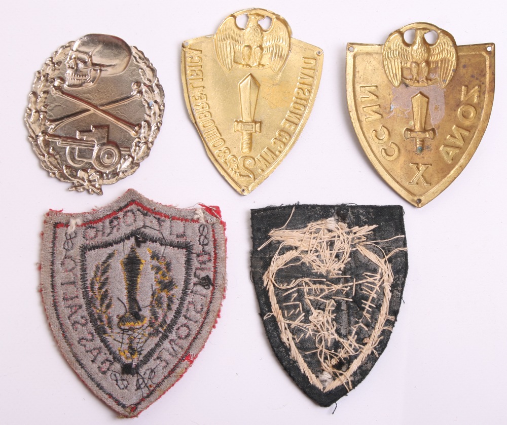 Italian Fascist Regimental Tunic Arm Badges, in metal and cloth. Metal ...