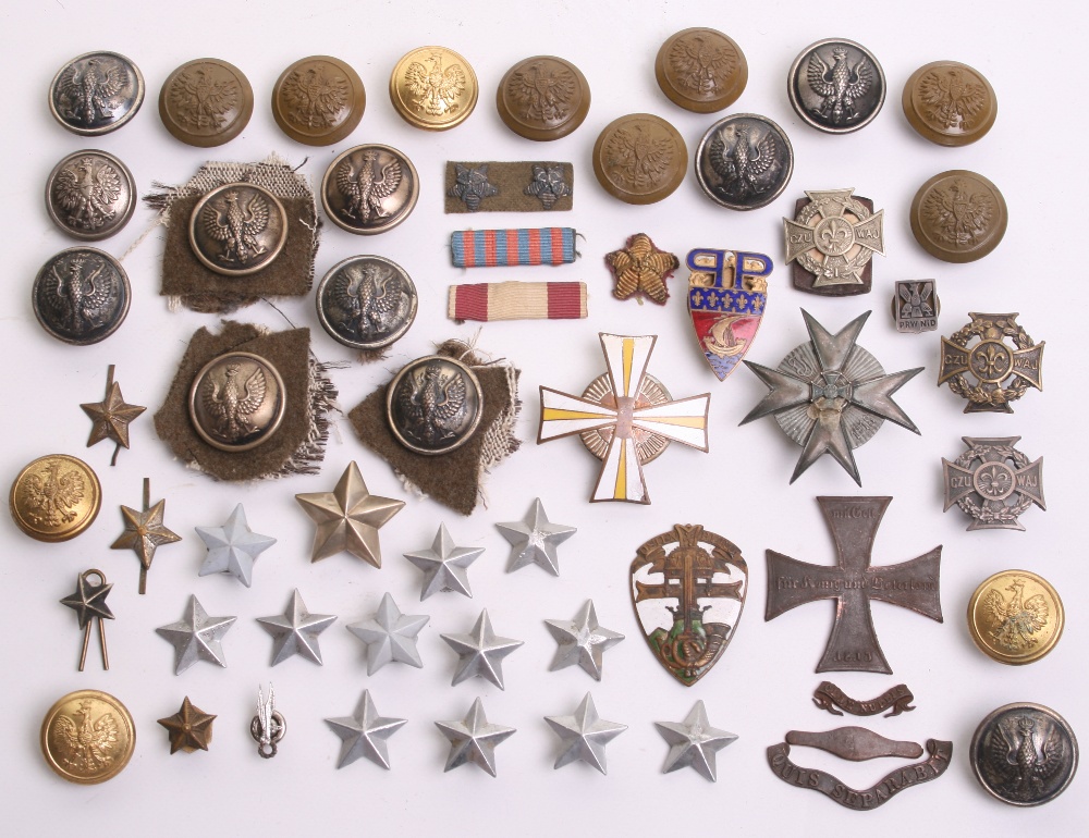 WW2 Polish Badges And Tunic Buttons Consisting Of Three Screw Back ...