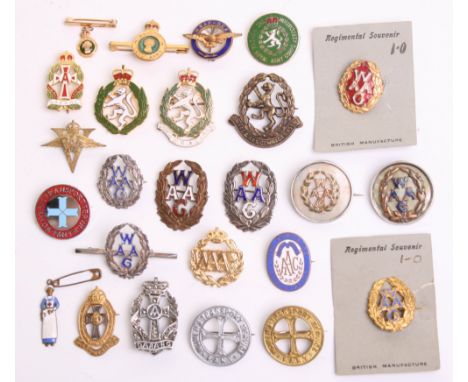 Selection of WW1 & WW2 Womens Organisations Sweetheart Brooches and Lapel Badges consisting of 2x gilt and enamel WAAC on mot