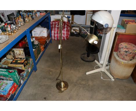 An adjustable reading lamp 